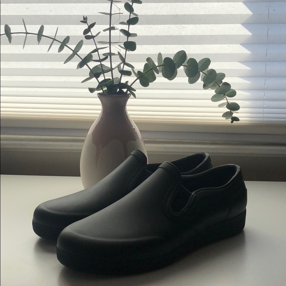 HUNTER black plimsoll rain sneakers